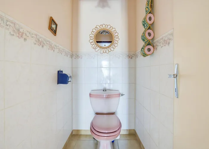 Maison De Charme A Agde Avec Jardin Et Terrasse بيت للعطل *
