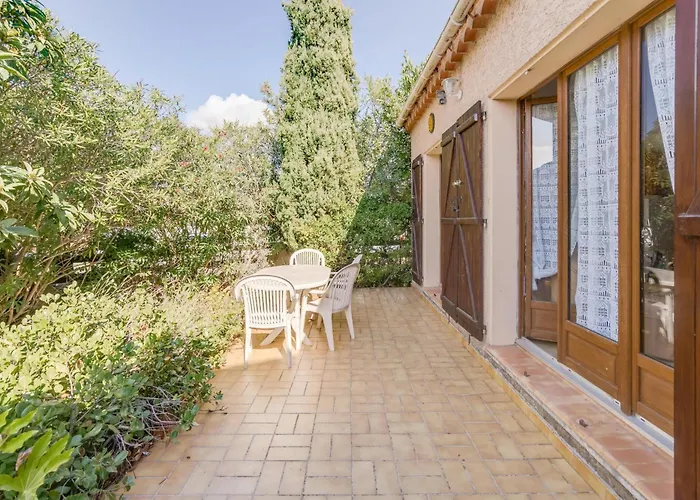 Maison De Charme A Agde Avec Jardin Et Terrasse بيت للعطل