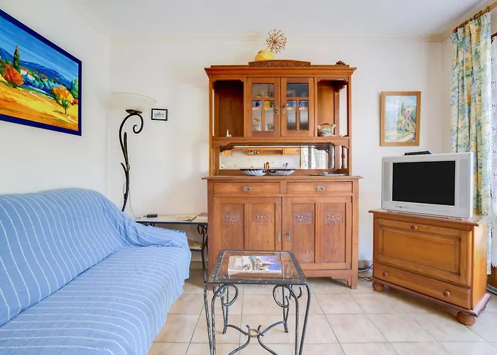 Maison De Charme A Agde Avec Jardin Et Terrasse بيت للعطل *