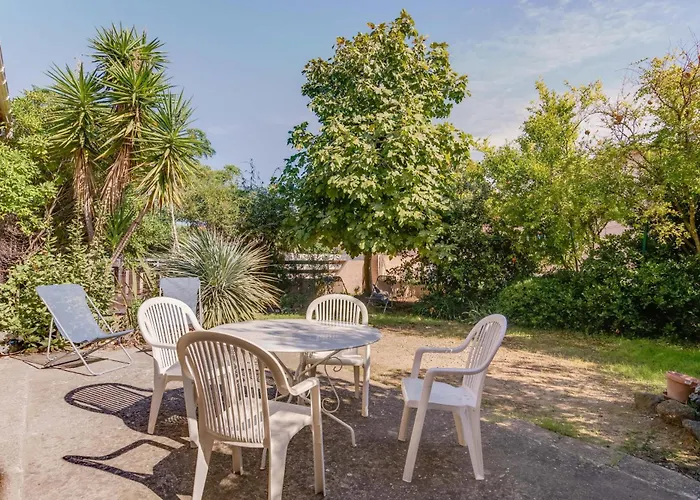 Maison De Charme A Agde Avec Jardin Et Terrasse بيت للعطل Le Grau-dʼAgde